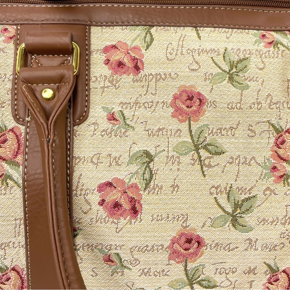 Signare Tapestry Floral Roses Travel Duffel Bag - Picture 6 of 10
